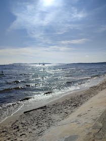 Relax on the tranquil shores of Plage de la Capte