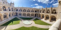 Visit one of Portugal´s most important historic buidling at Moasteiro dos Jeronimos