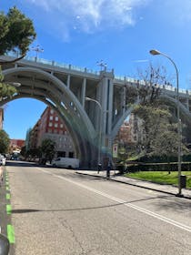 Walk under Viaducto de Segovia 