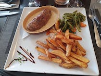 Enjoy the fantastic dishes at Restaurant Roland Garros