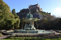 Have a picnic in Princes Street Gardens
