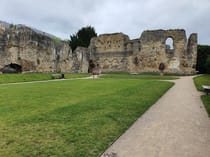 Explore the Medieval Ruins of Reading Abbey