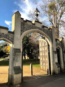 Relax in Caversham Court Park