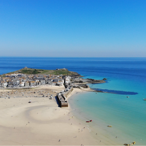 Explore the spectacular Cornish coastline – St Ives is a short drive away