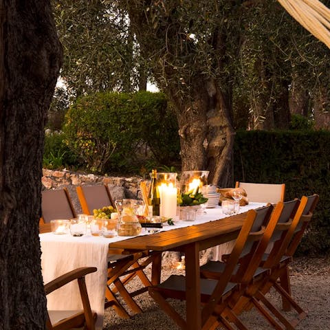 Enjoy candlelit alfresco dinners beneath the stars