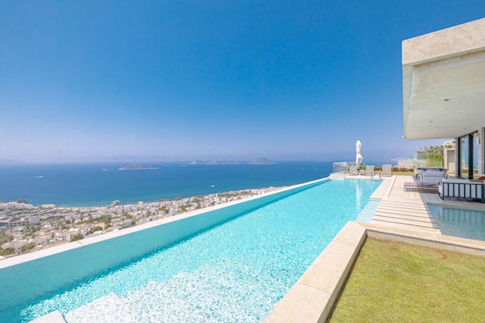Grand Oasis