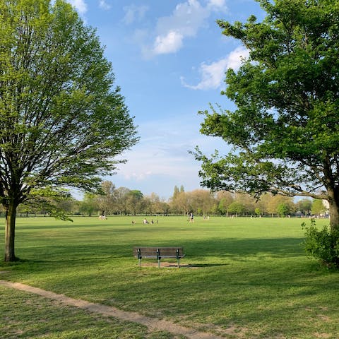Have a picnic on Clapham Common, 100 metres from this home