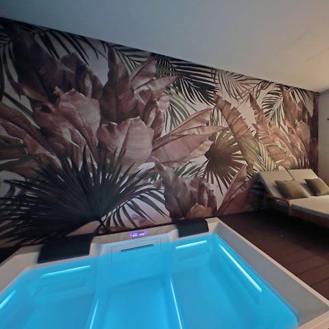 End the day with a long soak in the Jacuzzi