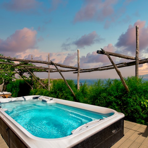Enjoy total serenity while relaxing in the pool