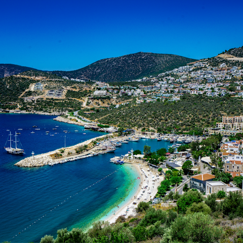 Discover picturesque Kalkan – a five-minute drive away