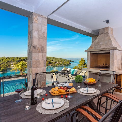 Eat breakfast in the kitchen overlooking Necujam  Bay