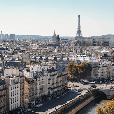 Stay just a ten-minute walk from the grand Palais Garnier