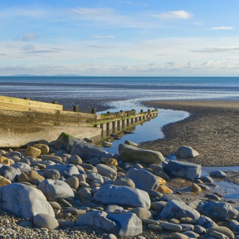 Stay in Ludchurch, only a ten-minute drive from Telpyn Beach and fifteen from Saundersfoot