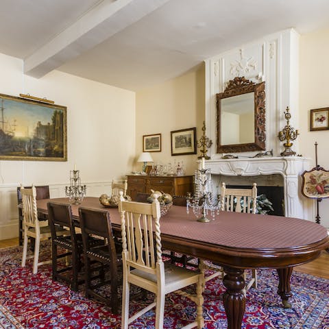 Organise delicious family feasts in the opulent dining area