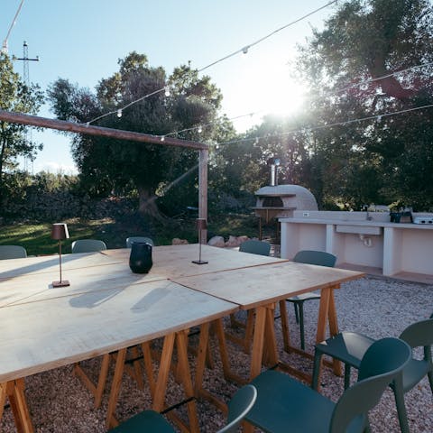 Light up the pizza oven for memorable alfresco dinners