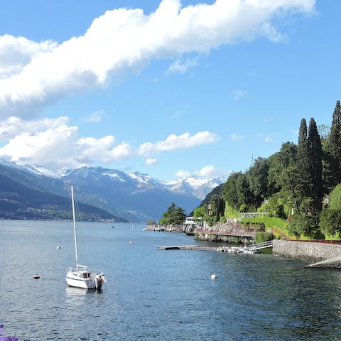 Let your host organise a sunset boat tour of Lake Como
