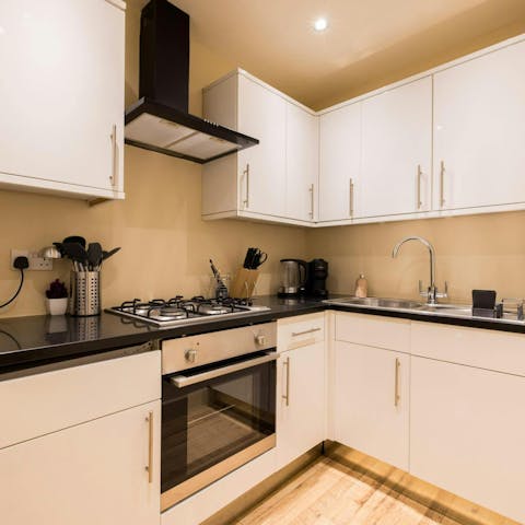 Rustle up a cooked breakfast before a day of London sightseeing