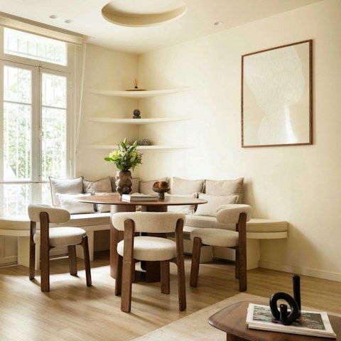 Unwind over coffee and patisserie after a morning of sightseeing