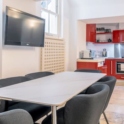 Serve up a full English breakfast at the dining table