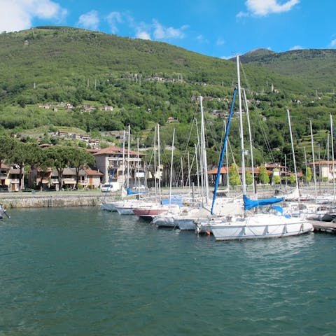 Charter a boat from Gera Lario's nearby harbour