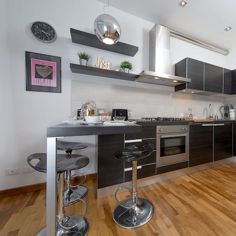 Tuck into a light meal at the breakfast bar with a cup of coffee