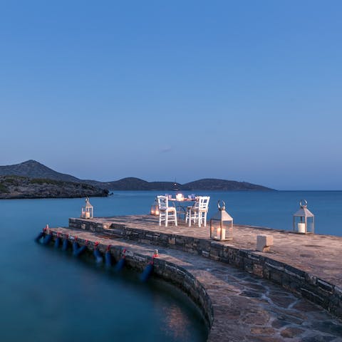Dine in one of the most romantic spots imaginable – on the end of your own private jetty