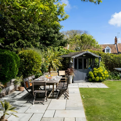 Enjoy alfresco meals in the garden