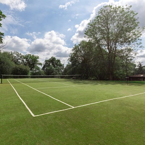 Embrace friendly competition on the tennis court