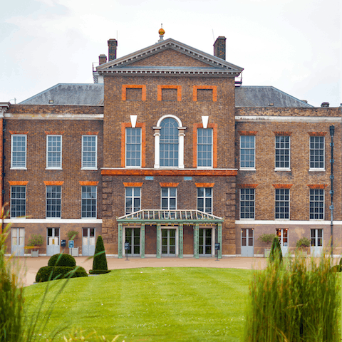 Visit the working Royal residence of Kensington Palace – the official residence of the Duke and Duchess of Cambridge is just a twenty-minute stroll