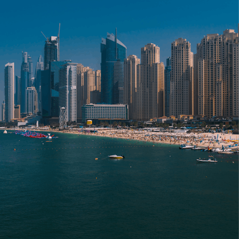 Reach Jumeirah Beach in less than ten minutes by taxi