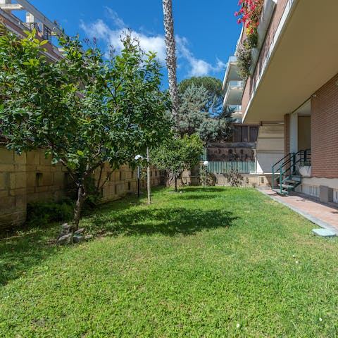 Take five in the garden after a busy day of sightseeing