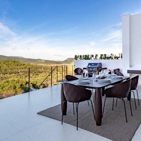 Enjoy alfresco meals with the breathtaking views of the mountains