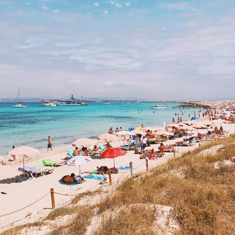 Take a day trip to the beautiful beaches of San Pietro in Bevagna, just a short drive away