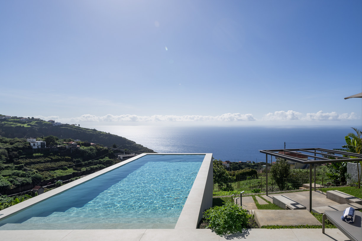 Horizon at Calheta