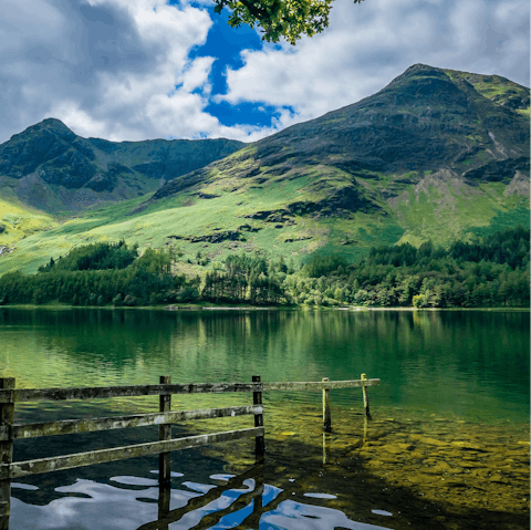 Explore the Lake District's peaks, lakes and beautiful scenery – Grasmoor is a half-hour drive away