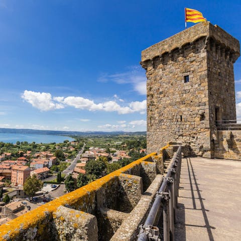 Stay just over 1 kilometre from Bolsena's historic town centre