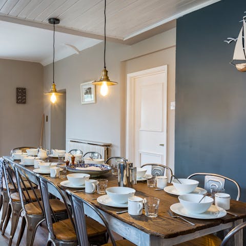 Get beach ready with a hearty breakfast around the dining table