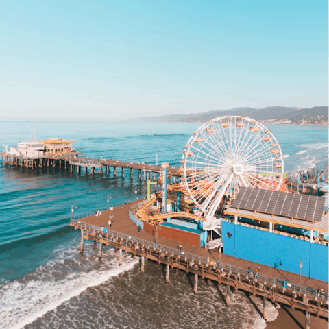 Cycle the boardwalk all the way to Santa Monica