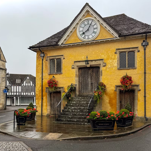 Wander Tetbury’s vintage shops, cafes and boutiques