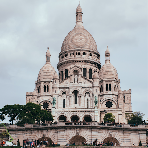 Walk just 30 metres to the staircase to the iconic Sacré-Coeur