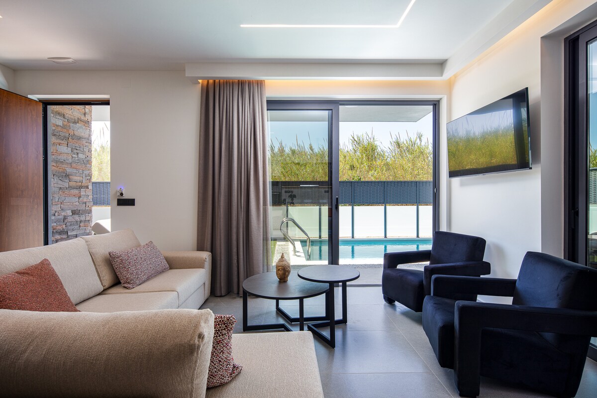 Cretan Coastal Crown