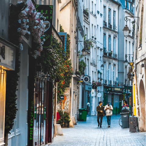 Stay in vibrant Le Marais, surrounded by galleries and restaurants