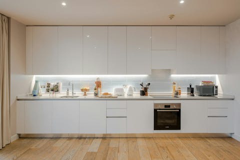 Cook together in the well-equipped kitchen