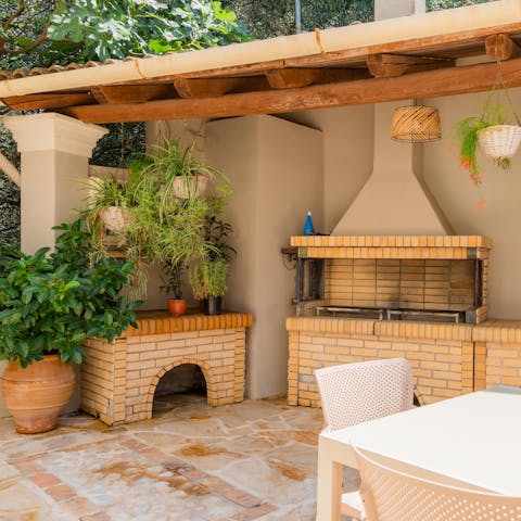 Fire up the barbecue for some grilled skewers and tzatziki