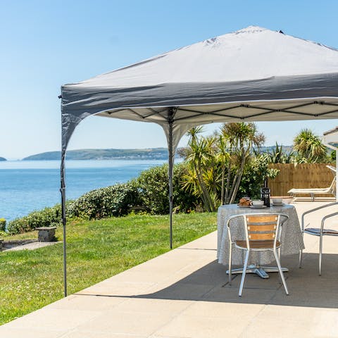 Enjoy family meals or simply lounge in the sun and admire the stunning ocean views