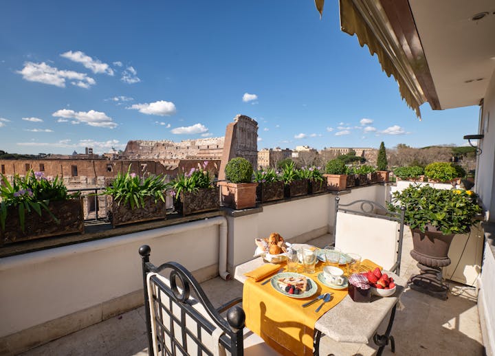 Stay in the best homes in Rome Capital, Lazio, Italy | Plum Guide