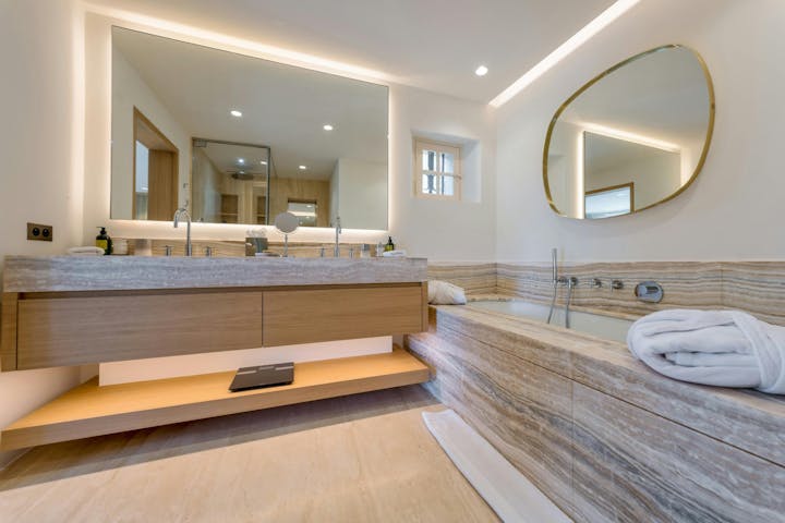 Bathroom photo