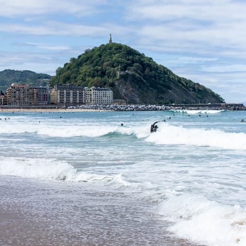 Sprawl out on Zurriola Beach and spend the day on the coast – it's a two-minute walk away