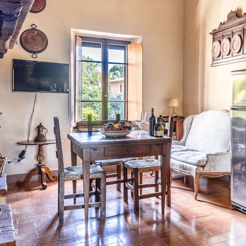 Spend cosy evenings catching up around the dining table