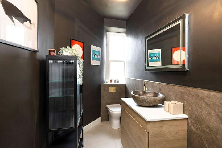 Bathroom photo